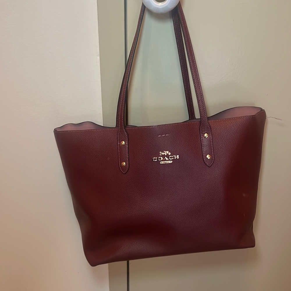 Coach Tote bag (no zip, just buckle)